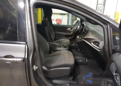 2020 Chrysler Pacifica Touring из США, поврежденный, VIN 2C4RC1FG2LR129179